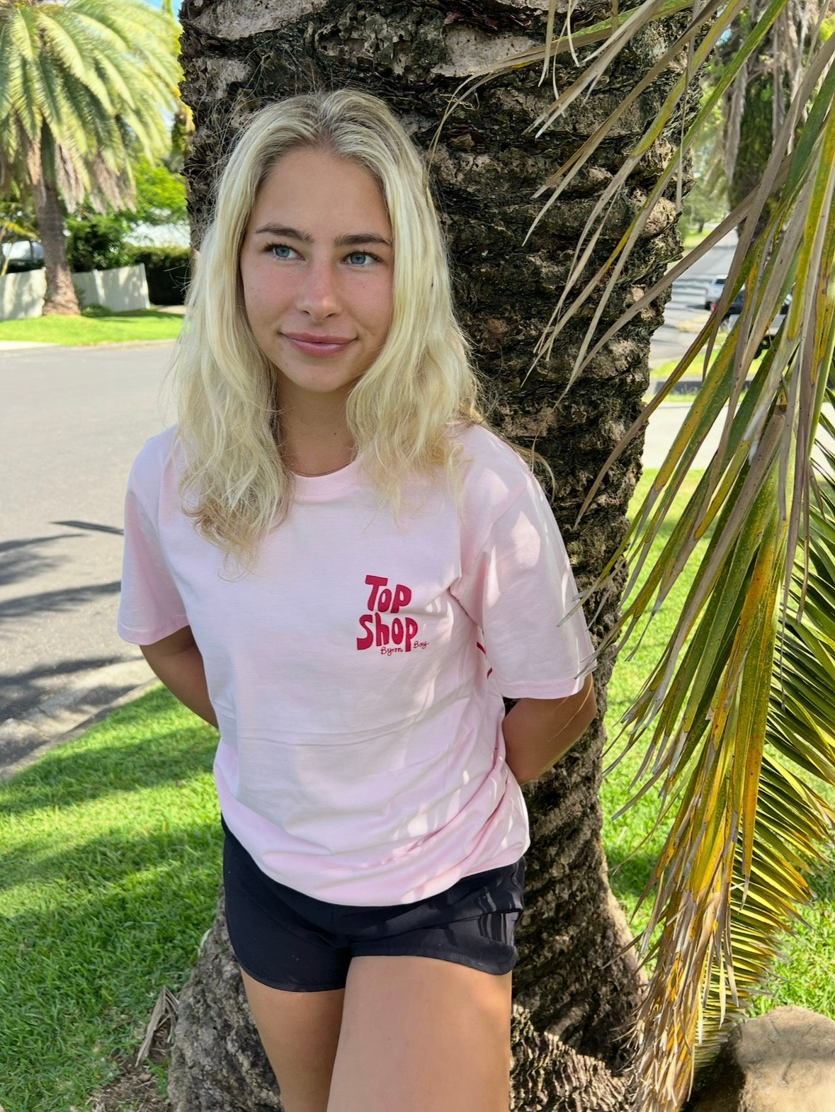 Kissing Tee - Pink